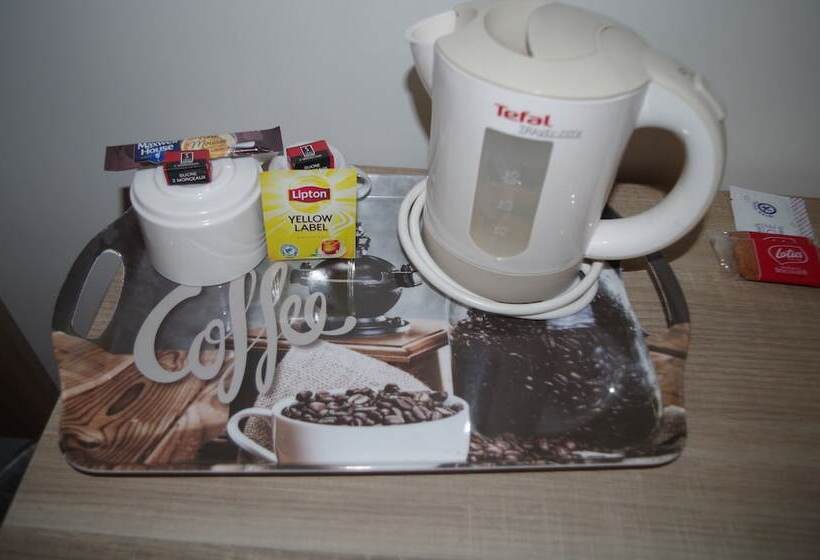 חדר משפחתי, The Originals City, Hôtel Le Savoy, Caen