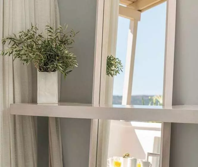 Deluxe Suite Sea View, Ino Hotel & Suites