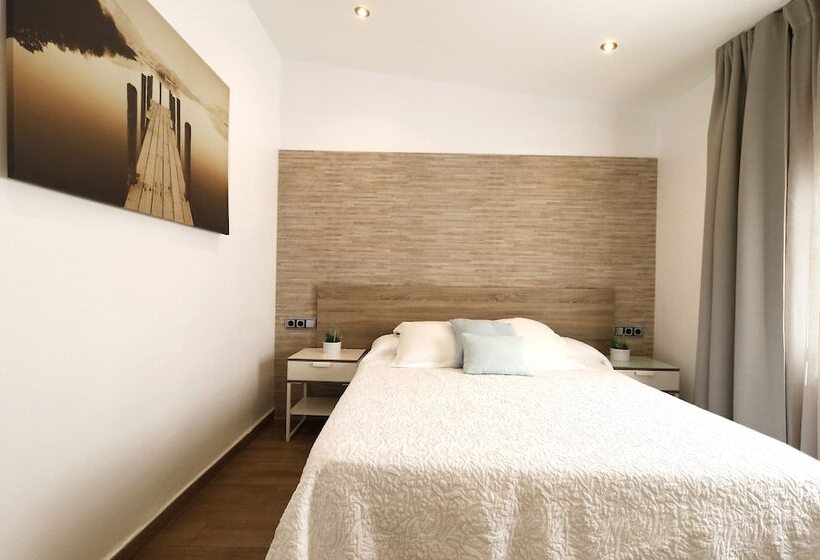 Апартаменты 1 Спальня, Naika Studios & Apartments