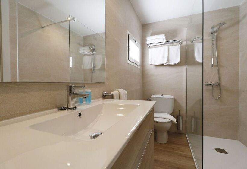 Апартаменты 1 Спальня, Naika Studios & Apartments