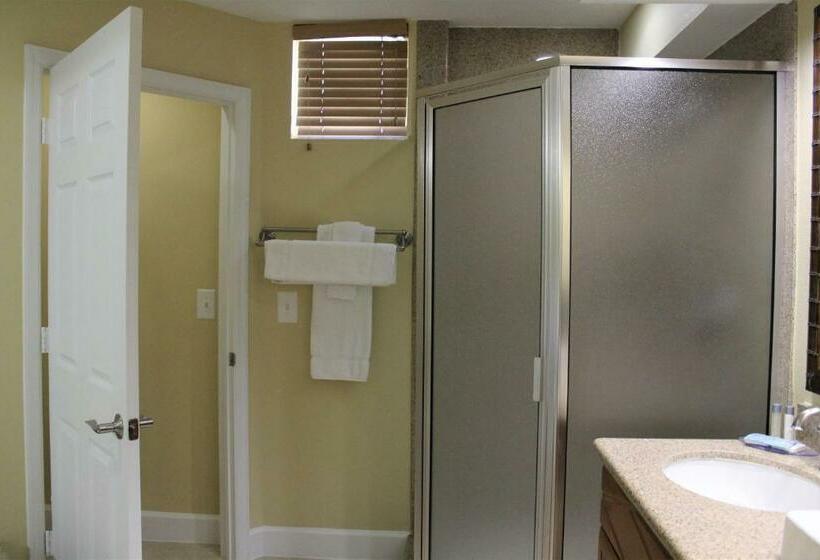 스탠다드 스튜디오, Hilton Vacation Club Cypress Pointe Orlando