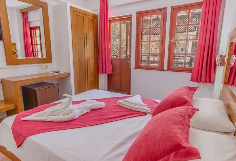 Номер Стандарт, Club Pink Palace