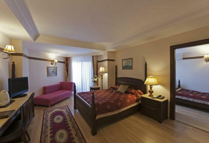 اتاق خانوادگی, Delphin Palace