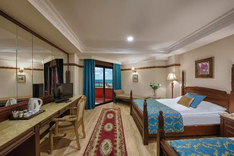 اتاق اساندارد با چشمانداز جانبی به دریا, Delphin Palace