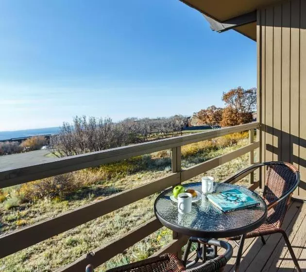 キングサイズベッドのデラックスルーム, Far View Lodge