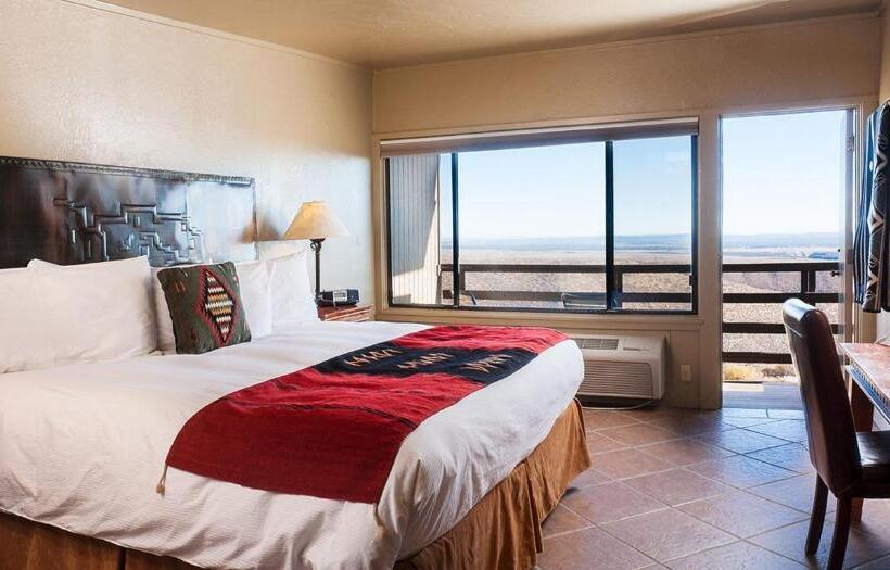 غرفة ديلوكس سرير كينج, Far View Lodge