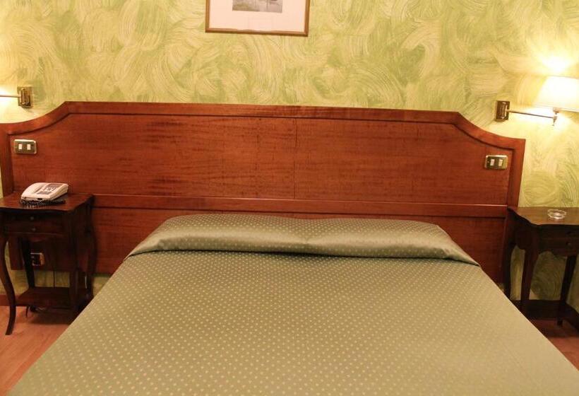 اتاق استاندارد چهار تخته, Fiori