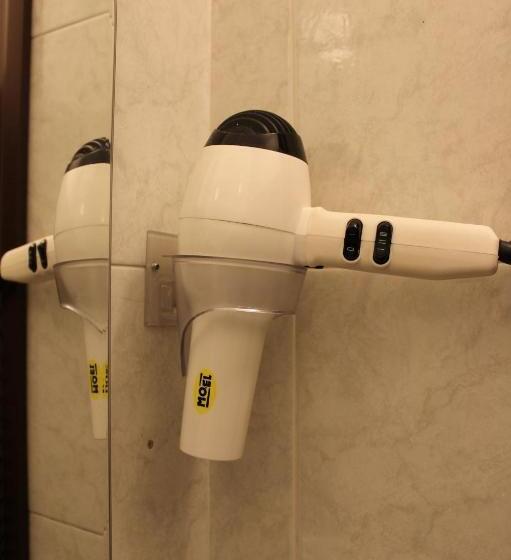 اتاق استاندارد با سرویس بهداشتی مشترک, Fiori