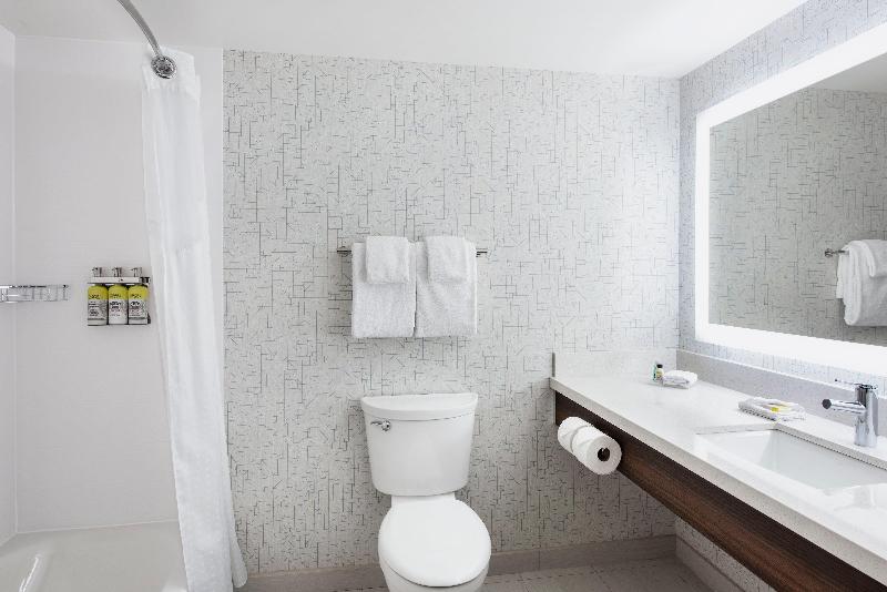 اتاق استاندارد سه نفره, Fiori