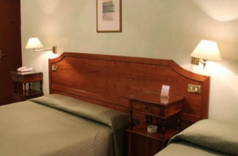 اتاق استاندارد سه نفره, Fiori