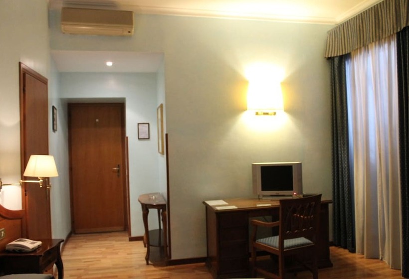 اتاق استاندارد چهار تخته, Fiori