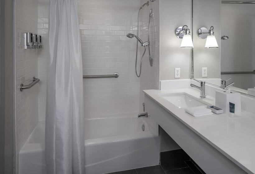 스탠다드 룸 더블 침대 2개, Four Points By Sheraton Orlando International Drive