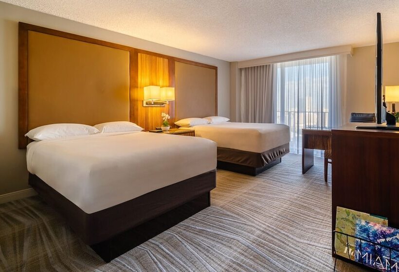 带2个双人床的标准工作室, Hyatt Regency Miami