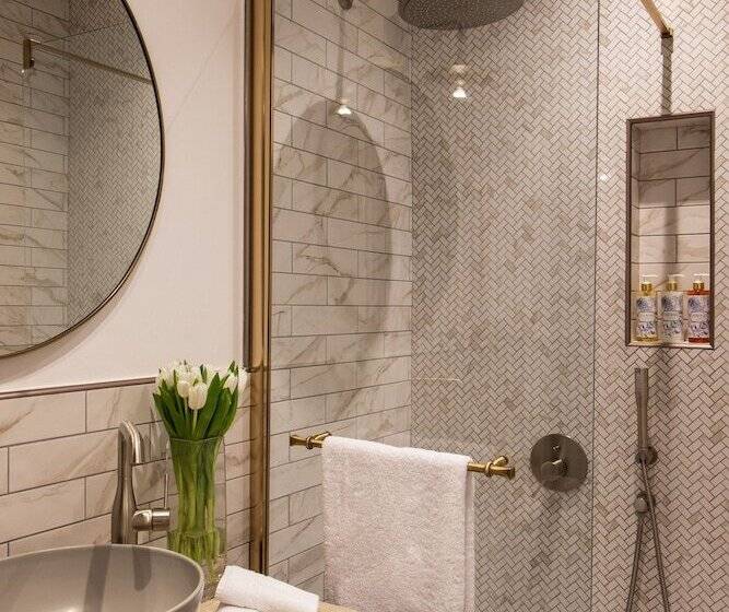 غرفة كلاسيكية, Mediterraneo