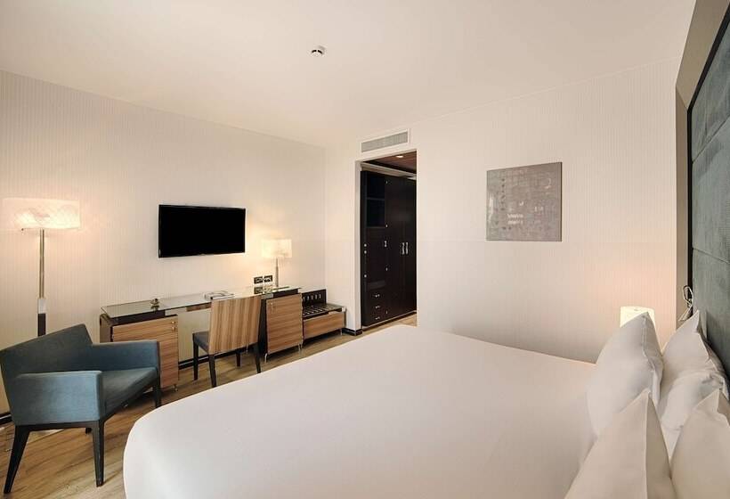 수피리어 룸, NH Siena