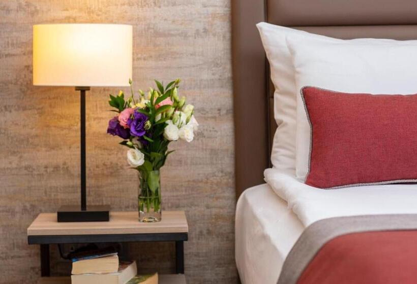 小型套房带泳池景, Pırıl Hotel Thermal&beauty Spa