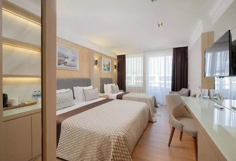 اتاق اساندارد با چشمانداز جانبی به دریا, Porto Bello Hotel Resort & Spa