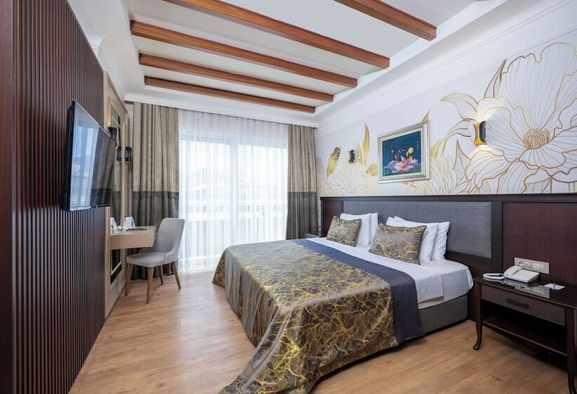 سوئیت سینیور, Porto Bello Hotel Resort & Spa