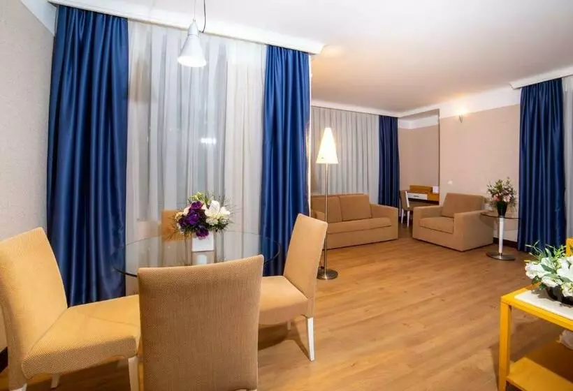 سوییت جونیور, Porto Bello Hotel Resort & Spa