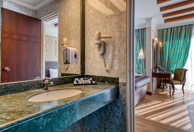 سوئیت سینیور, Porto Bello Hotel Resort & Spa