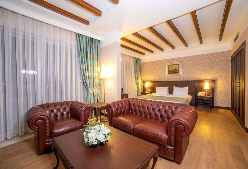 سوئیت سینیور, Porto Bello Hotel Resort & Spa