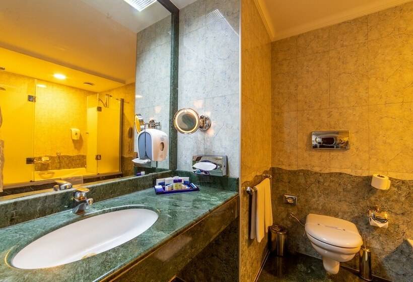 سوئیت سینیور, Porto Bello Hotel Resort & Spa