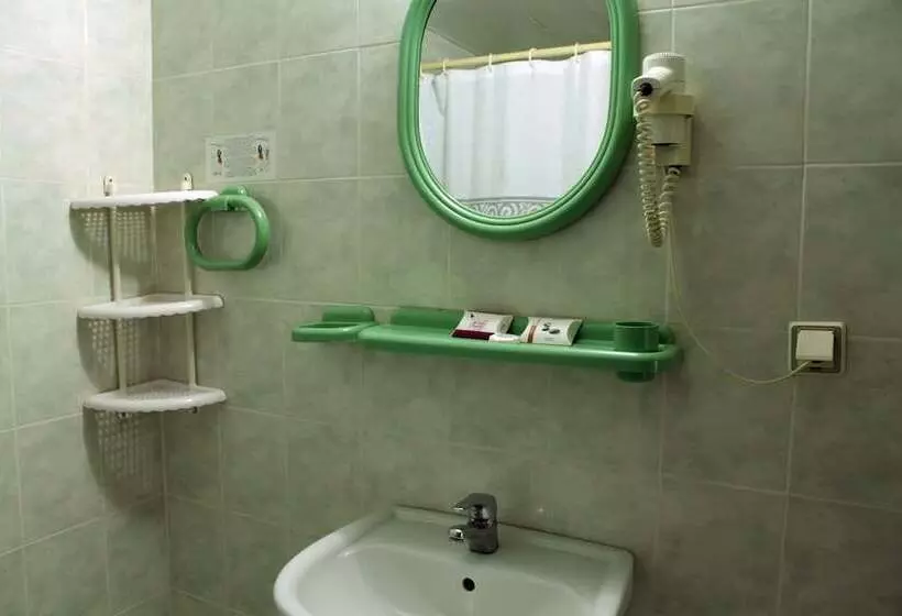 Standard Triple Room, Semoris