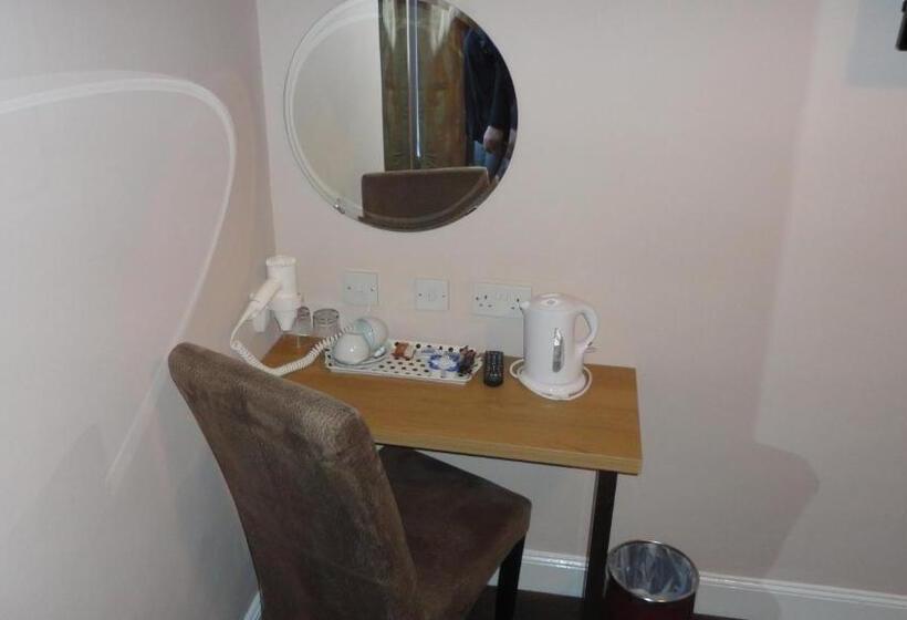 חדר סטנדרט לשלושה, Sandyford Lodge