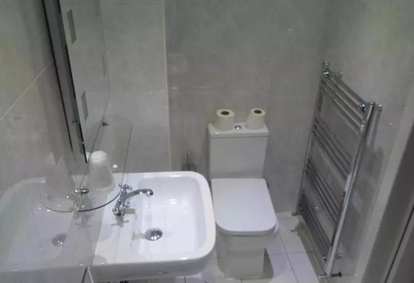 スタンダード４人部屋, Sandyford Lodge