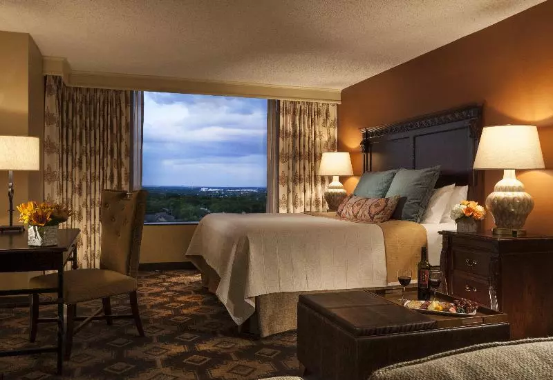 اتاق لوکس با تخت بزرگ, The Westin San Antonio North