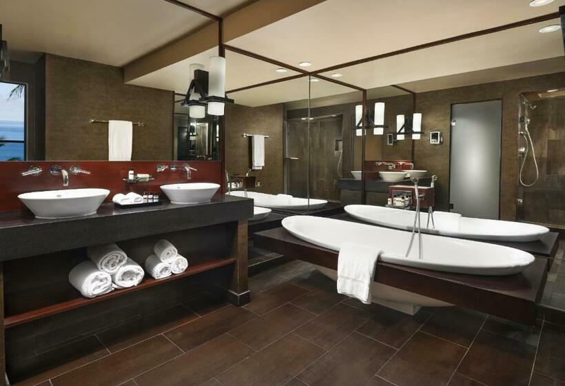 带大床的套房, Tideline Palm Beach Ocean Resort And Spa