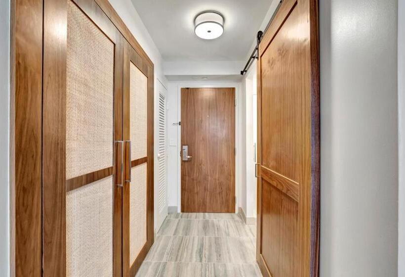 غرفة قياسية سرير كينج, Tideline Palm Beach Ocean Resort And Spa