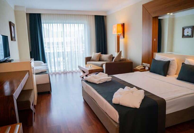 Номер Стандарт Вид на Бассейн, Meder Resort Hotel   Ultra All Inclusive