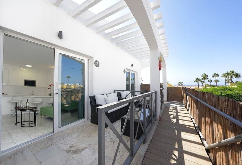 شقة غرفة واحدة, Vista Bonita, Gay and Lesbian Only Resort