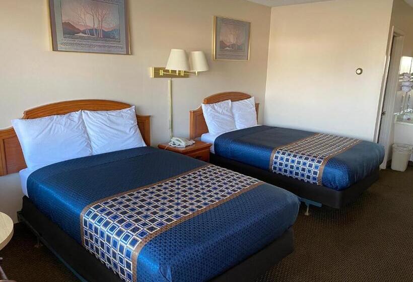 Номер Стандарт 2 Двуспальные Кровати, Parkview Motel