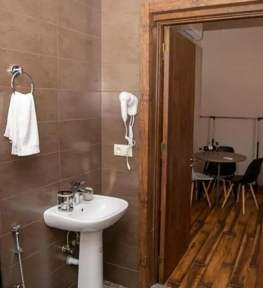 اتاق استاندارد, 4 Rooms