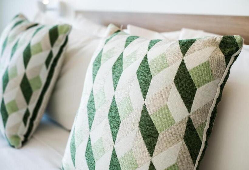 带大床的标准工作室, Carnmore Hotel Christchurch