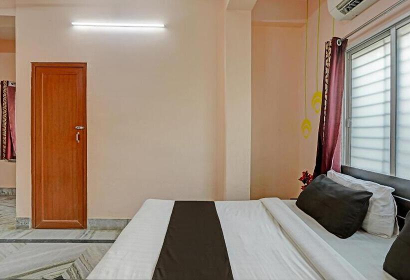 Pokój Trzyosobowy Klasyczny, O Aarshi Palace