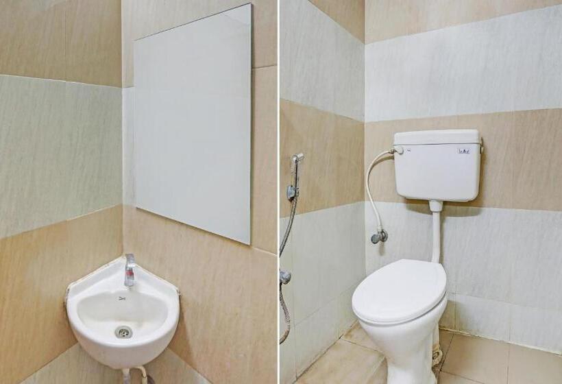 Pokój Trzyosobowy Klasyczny, O Aarshi Palace