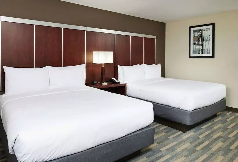 اتاق استاندارد با 2 تخت دوبل, Doubletree By Hilton Raleigh Crabtree Valley