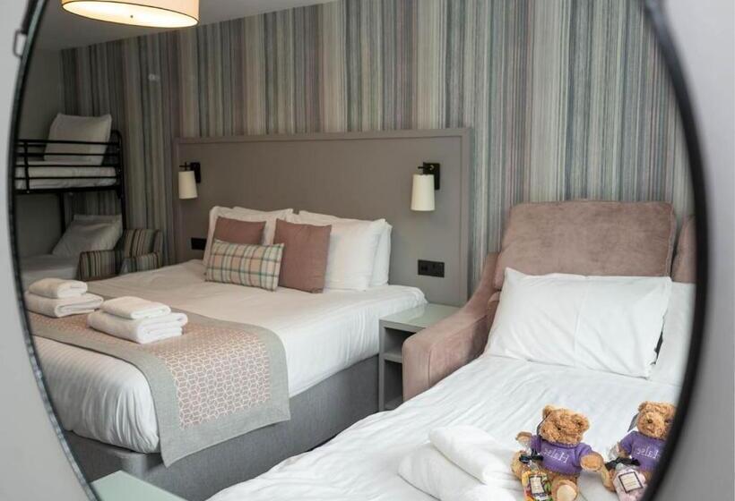 家庭间, Gretna Hall