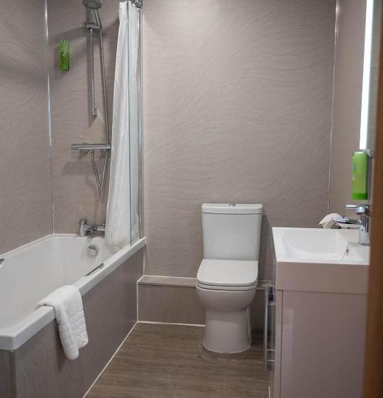 家庭间, Gretna Hall