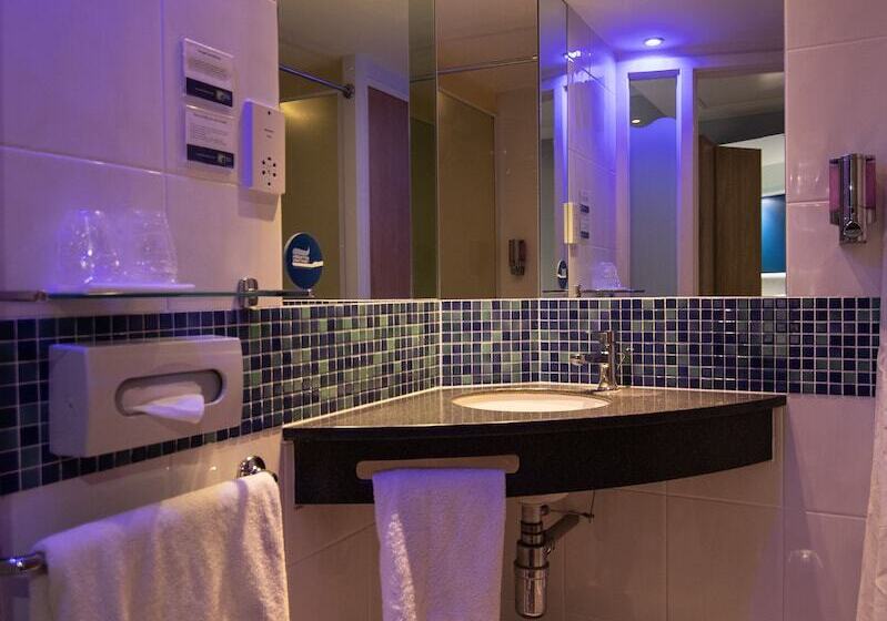 Номер Стандарт, Holiday Inn Express London Stansted Airport, An Ihg