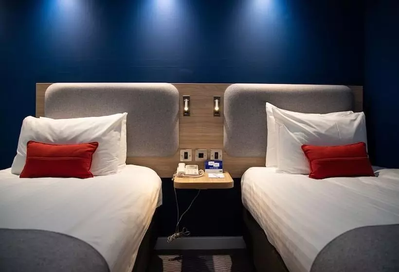 スタンダードルーム, Holiday Inn Express London Stansted Airport, An Ihg