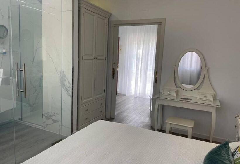 سوییت جونیور, Malaga Picasso