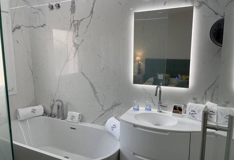 سوییت جونیور, Malaga Picasso