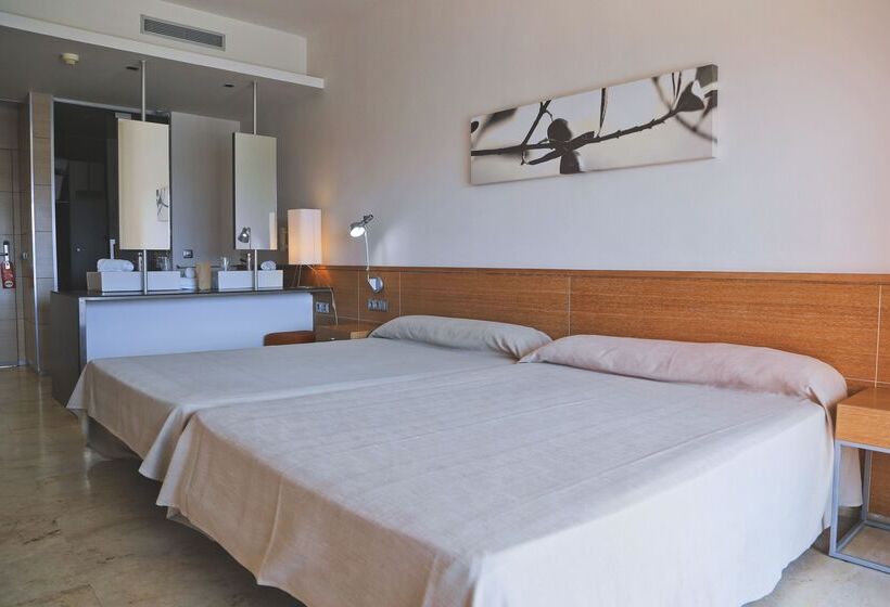 Номер Стандарт, Ohtels Les Oliveres