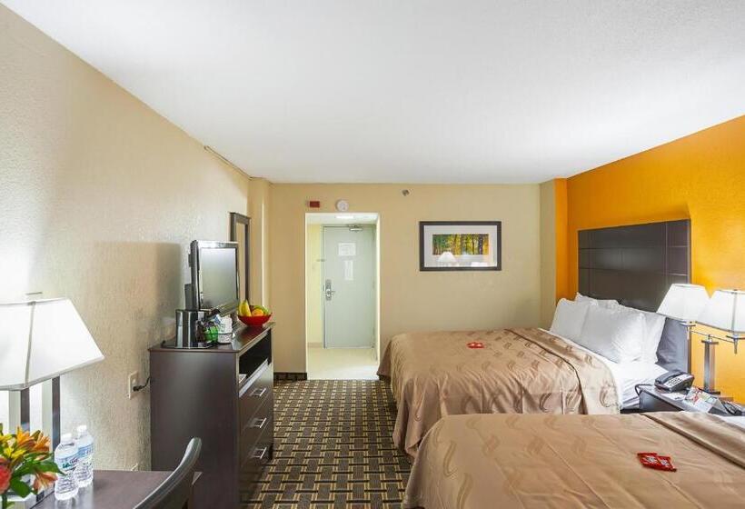 Quarto Deluxe, Quality Inn & Suites