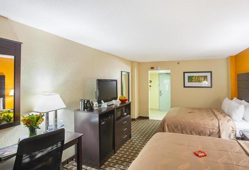 Quarto Deluxe, Quality Inn & Suites