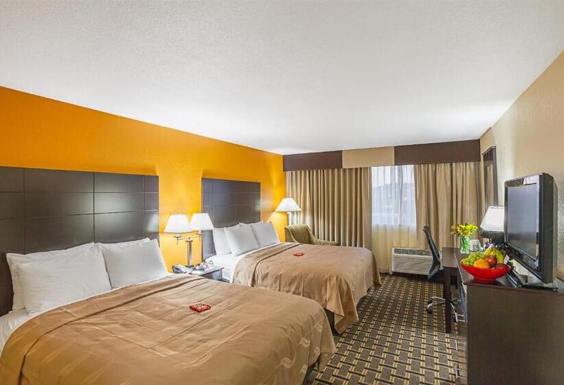 Quarto Deluxe, Quality Inn & Suites